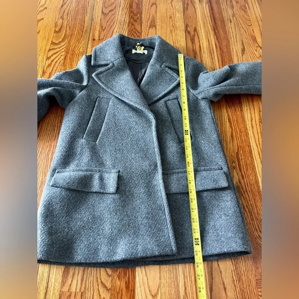 H&M Women’s Double Breasted Gray Pea Coat - Size 0 - EUC